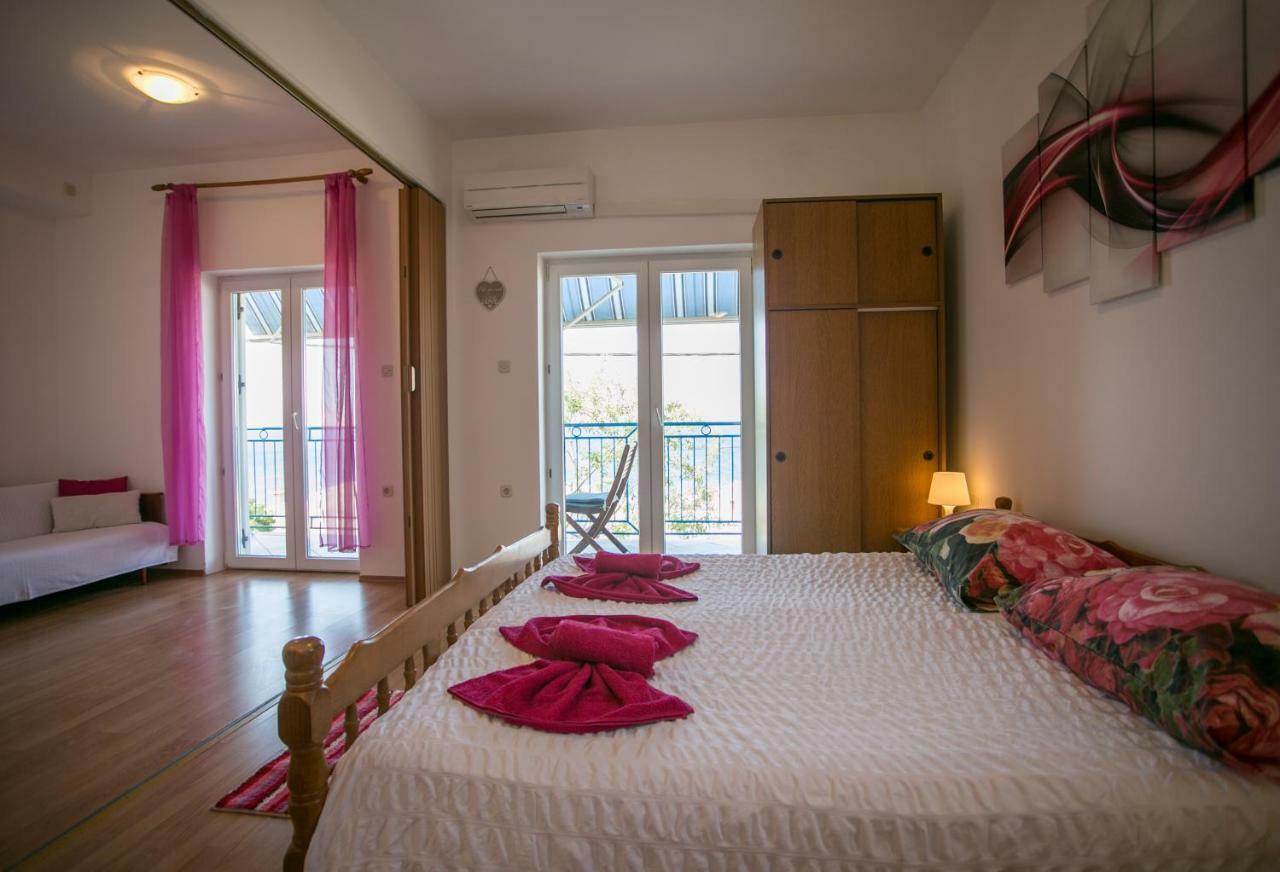 Apartments Katica Сен Екстериор снимка